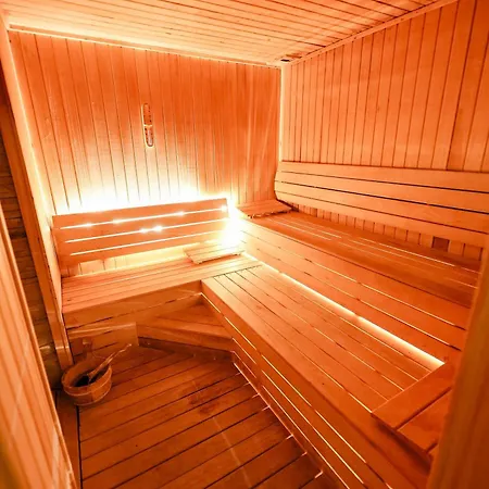 Marin-a & Hotel 3*