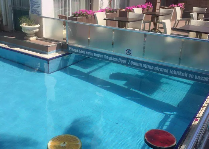 Marin-a & Hotell Turgutreis